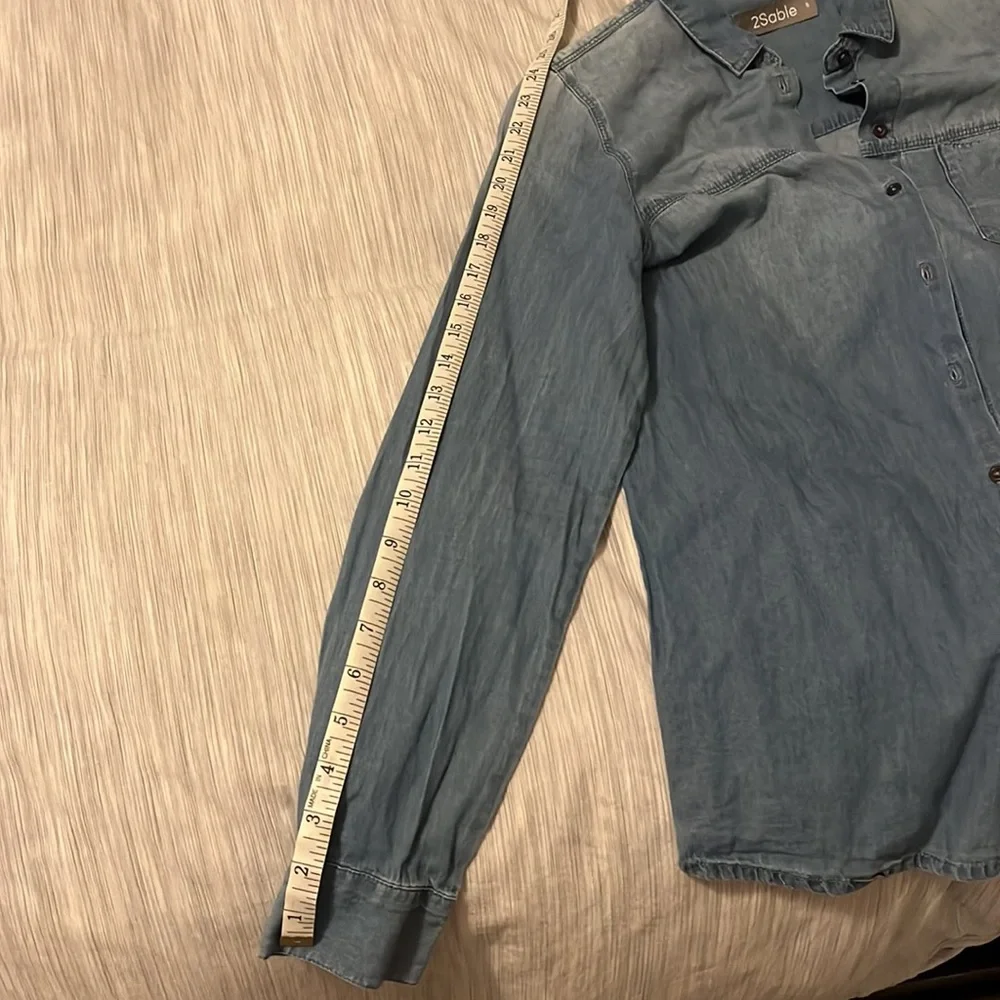 Button down - Picture 12 of 13
